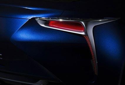 ليكزوس تكشف عن سيارة LF-LC Blue الرياضية